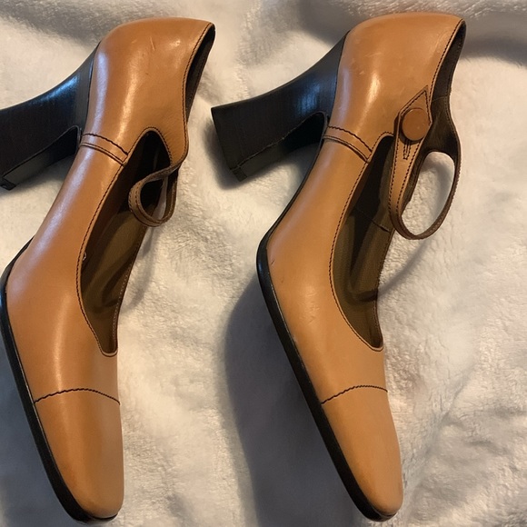 Prada Womens Tan Leather Heels Size 7 - Picture 5 of 7
